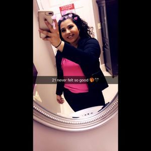 Meet your Posher, Kayla